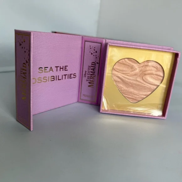 Makeup Revolution Disney Princess Storybook Collection Highlighter set of 3- NEW - Picture 9 of 11